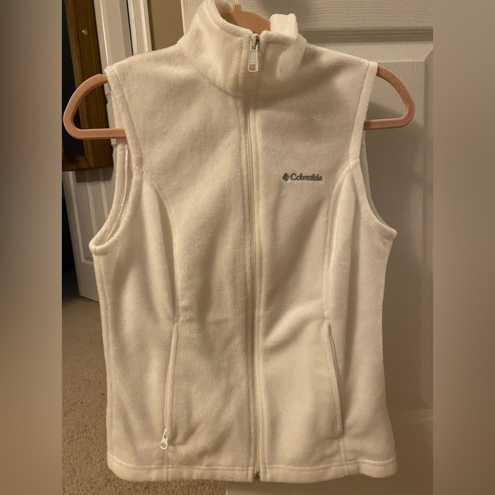 White Columbia Vest, size XS
